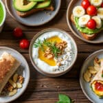 découvrez 5 idées de recettes de petit déjeuner healthy et rapides pour bien commencer votre journée. ces options saines, nutritives et faciles à préparer vous aideront à faire le plein d'énergie dès le matin.