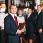 Travailler dans le domaine de l’hôtellerie : ce qu’il faut savoir avant de se lancer Travailler dans le domaine de l’hôtellerie : ce qu’il faut savoir avant de se lancer